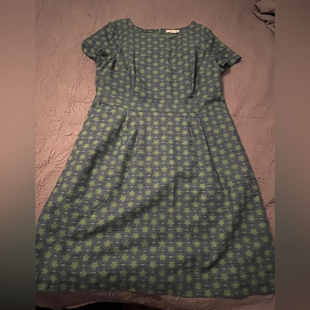 Boden Sierra Textured Dress in Aegean Blue Twin Spot Green Flower Print  Size 16